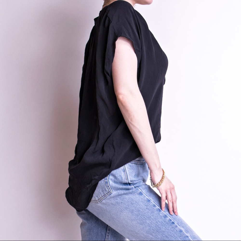 ❌SOLD❌Vince black silk boxy draped minimal blouse - Picture 3 of 6